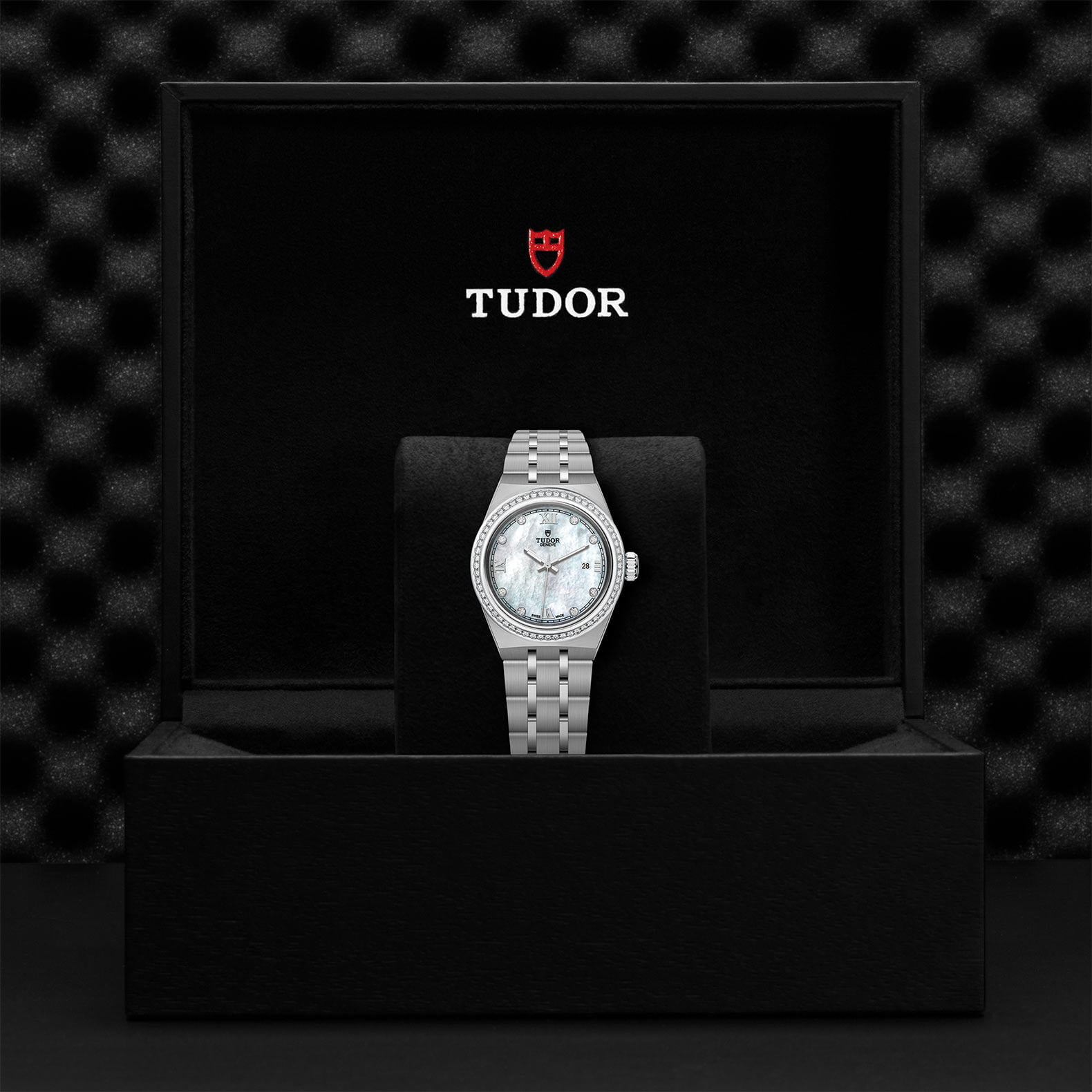 M28320 0001 Tudor Watch Carousel 4 4 10 2023