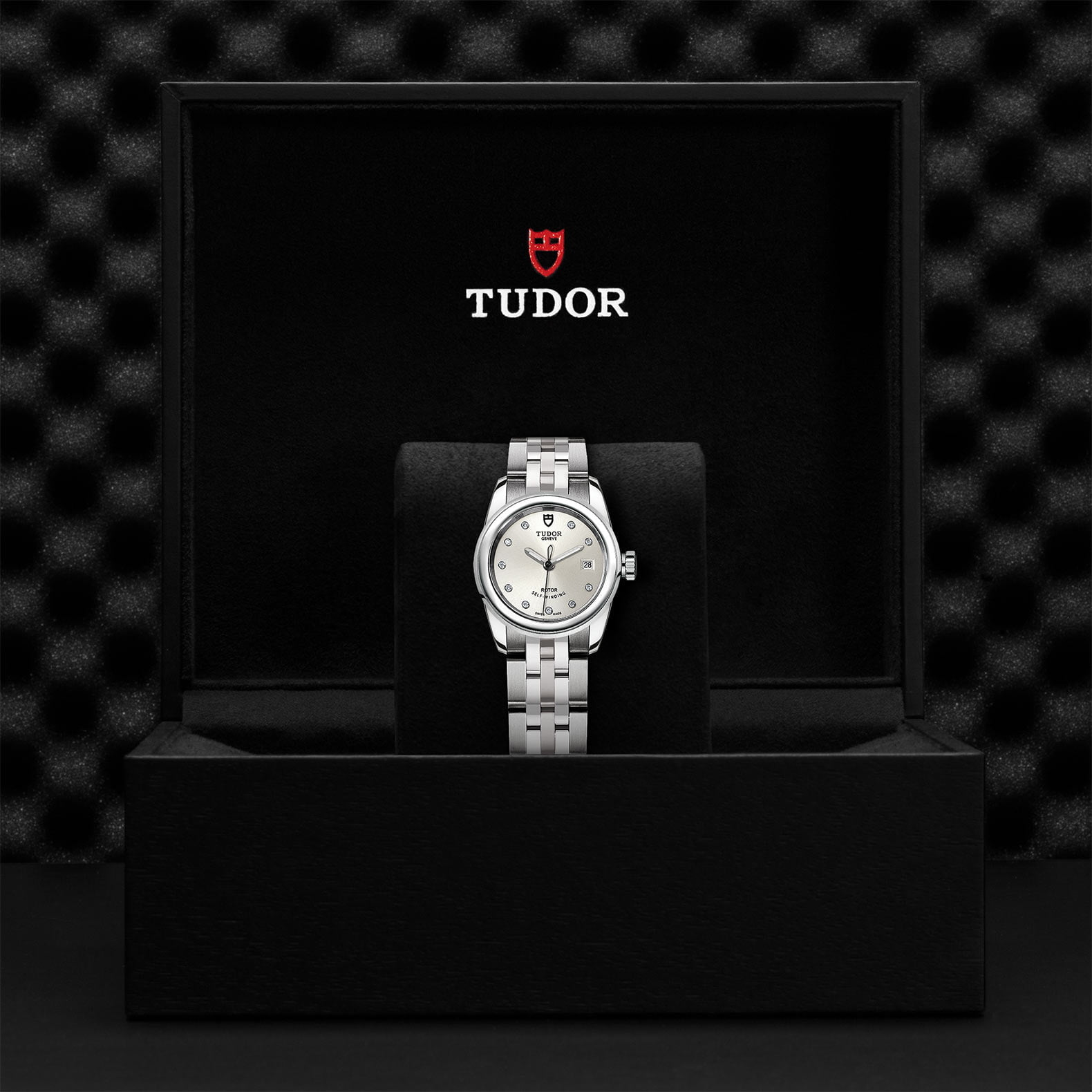 M51000 0002 Tudor Watch Carousel 4 4 10 2023