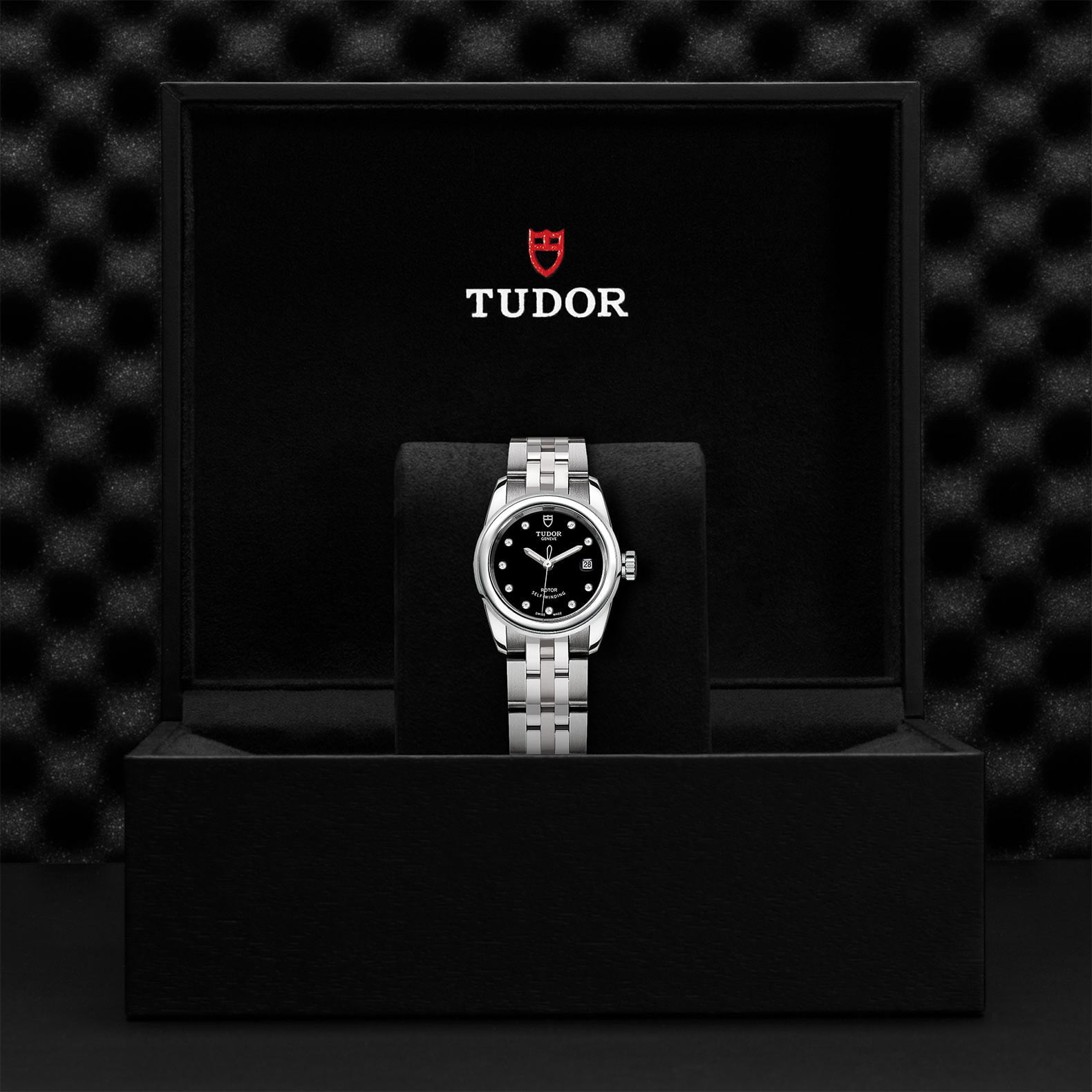 M51000 0008 Tudor Watch Carousel 4 4 10 2023