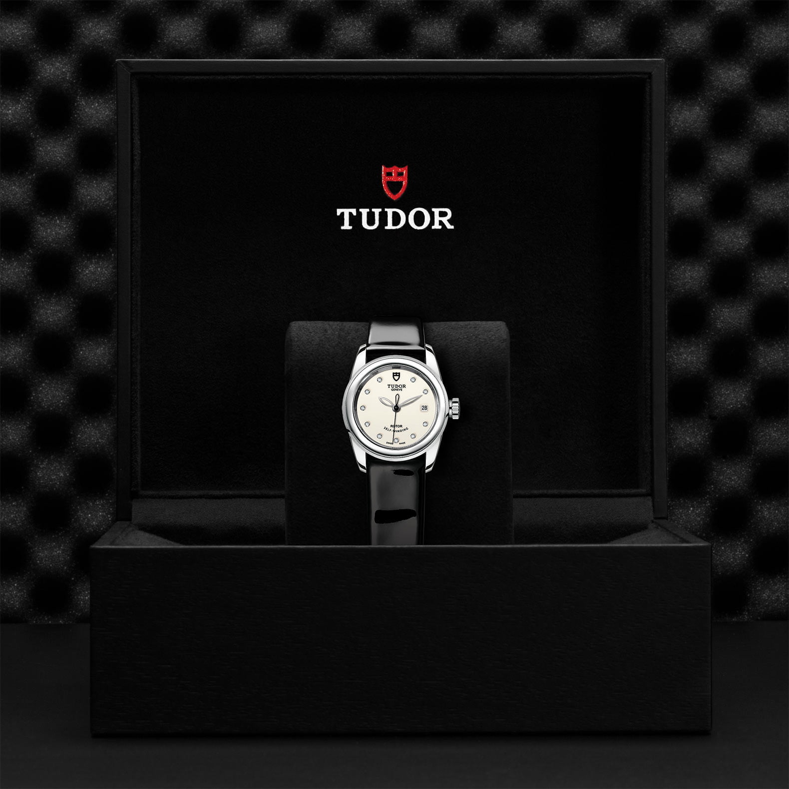 M51000 0030 Tudor Watch Carousel 4 4 10 2023