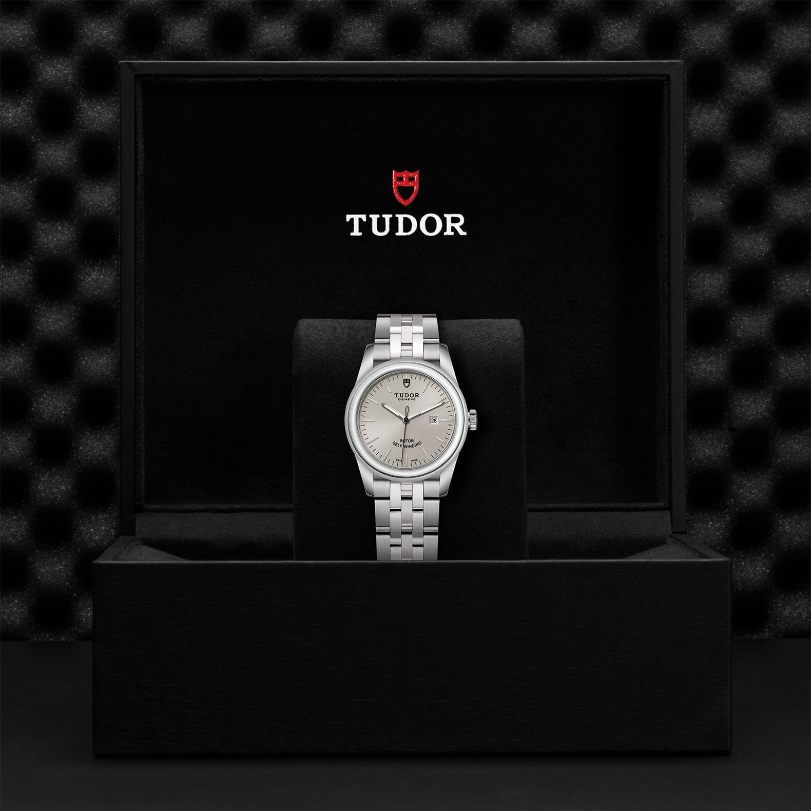 M53000 0004 Tudor Watch Carousel 4 4 10 2023