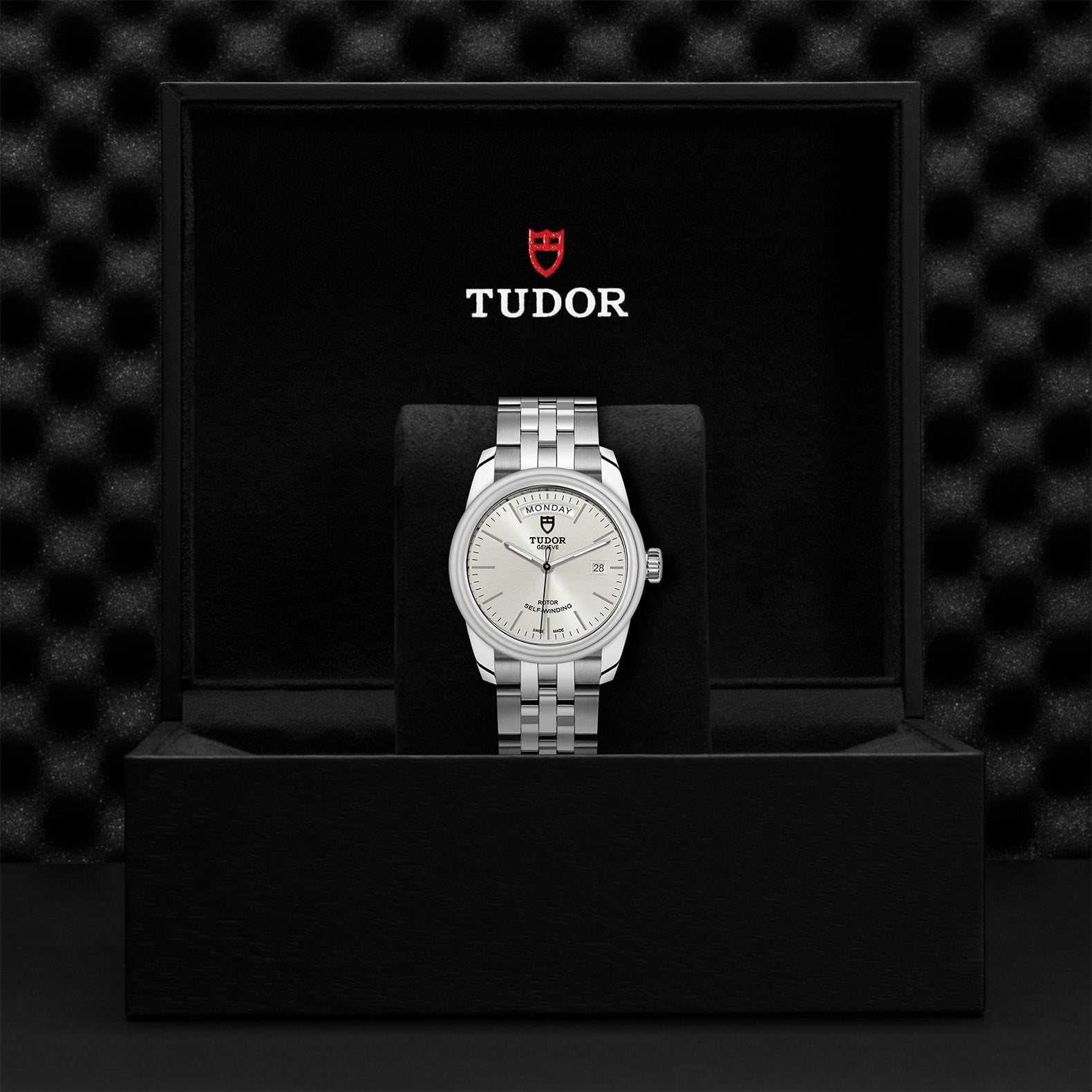 M56000 0005 Tudor Watch Carousel 4 4 10 2023