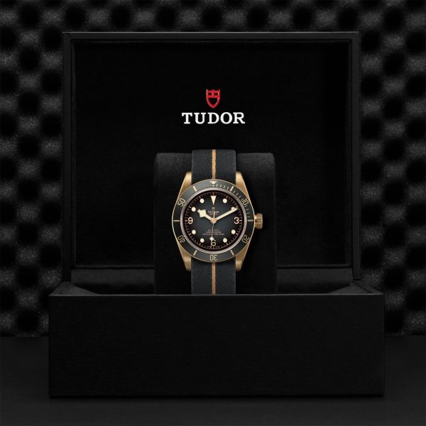 TUDOR Black Bay Bronze M79250BA-0002 - Image 5