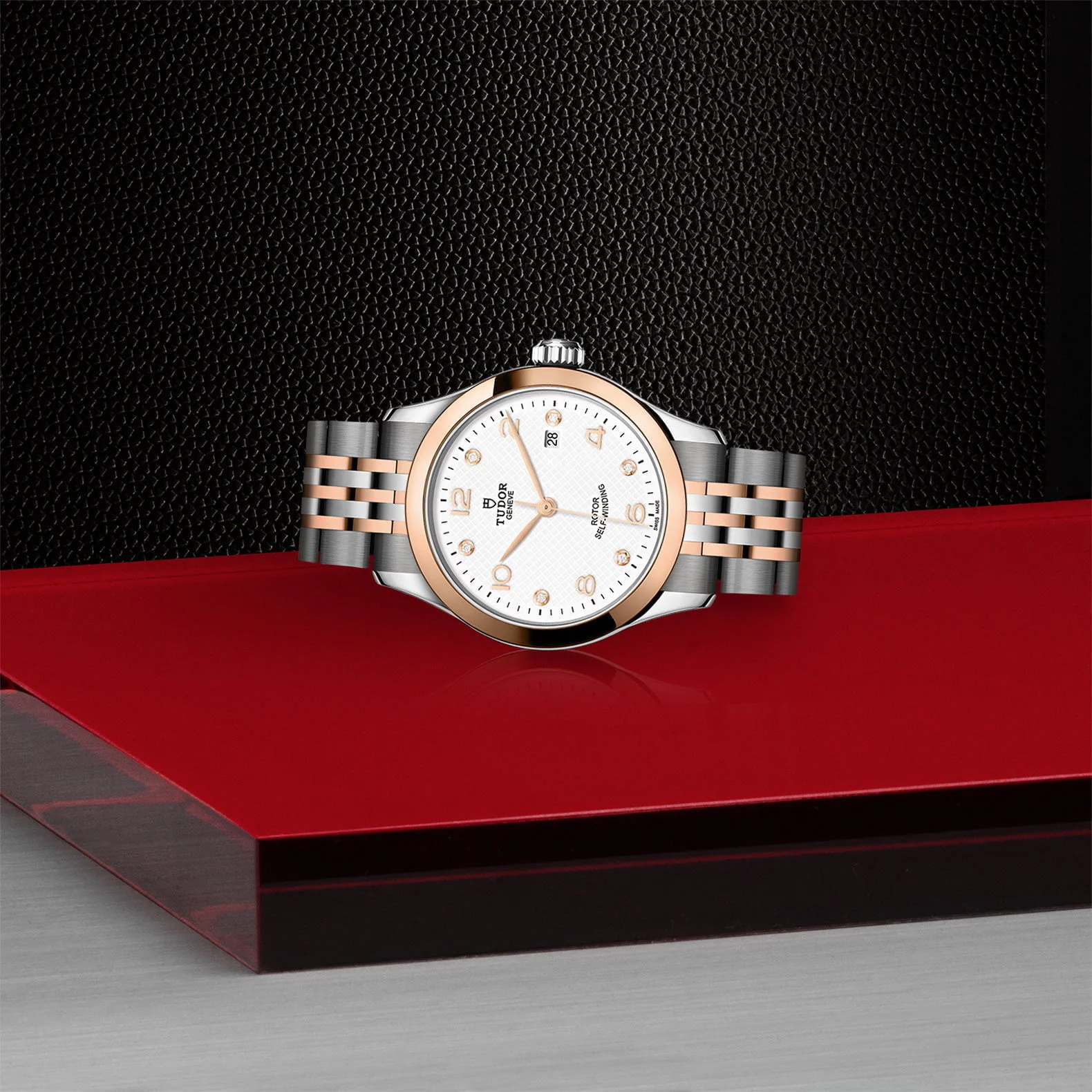 M91351 0011 Tudor Watch Carousel 3 4 10 2023