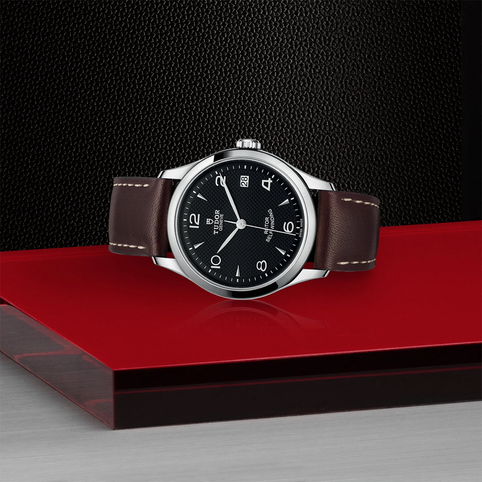 M91450 0008 Tudor Watch Carousel 3 4 10 2023