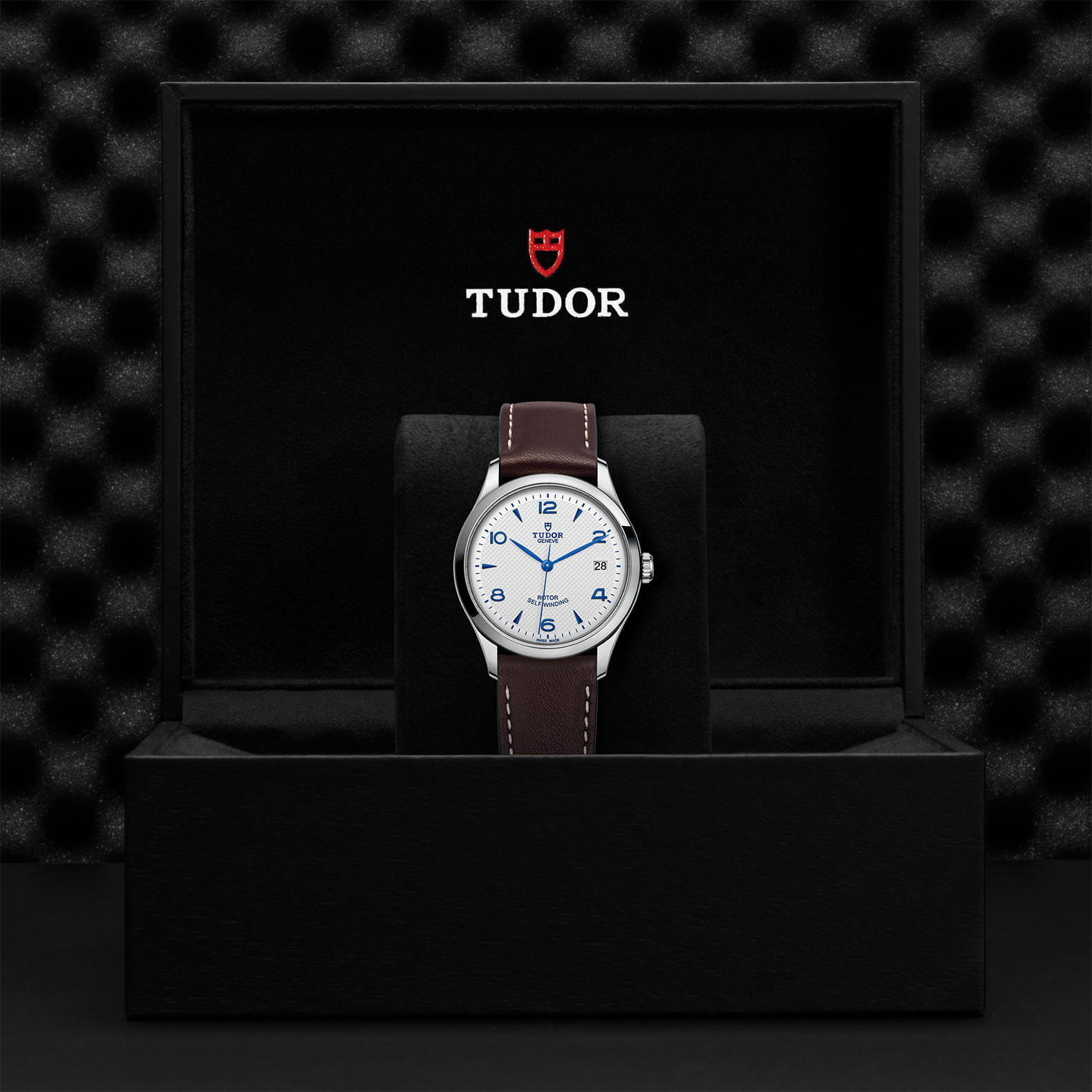 M91450 0010 Tudor Watch Carousel 4 4 10 2023