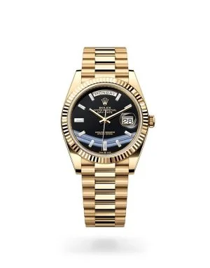 Rolex Day-Date 40 in 18 ct Yellow Gold with Fluted Bezel