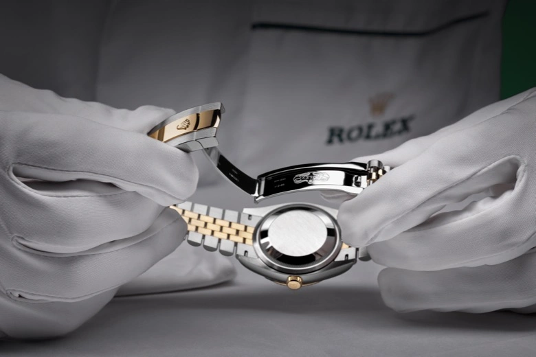 rolex-servicing-procedure-cover_2301_rolex_sav_retailers_175_controle-final_fermoir_v2-portrait Rolex 1908 - Swee Cheong Watch