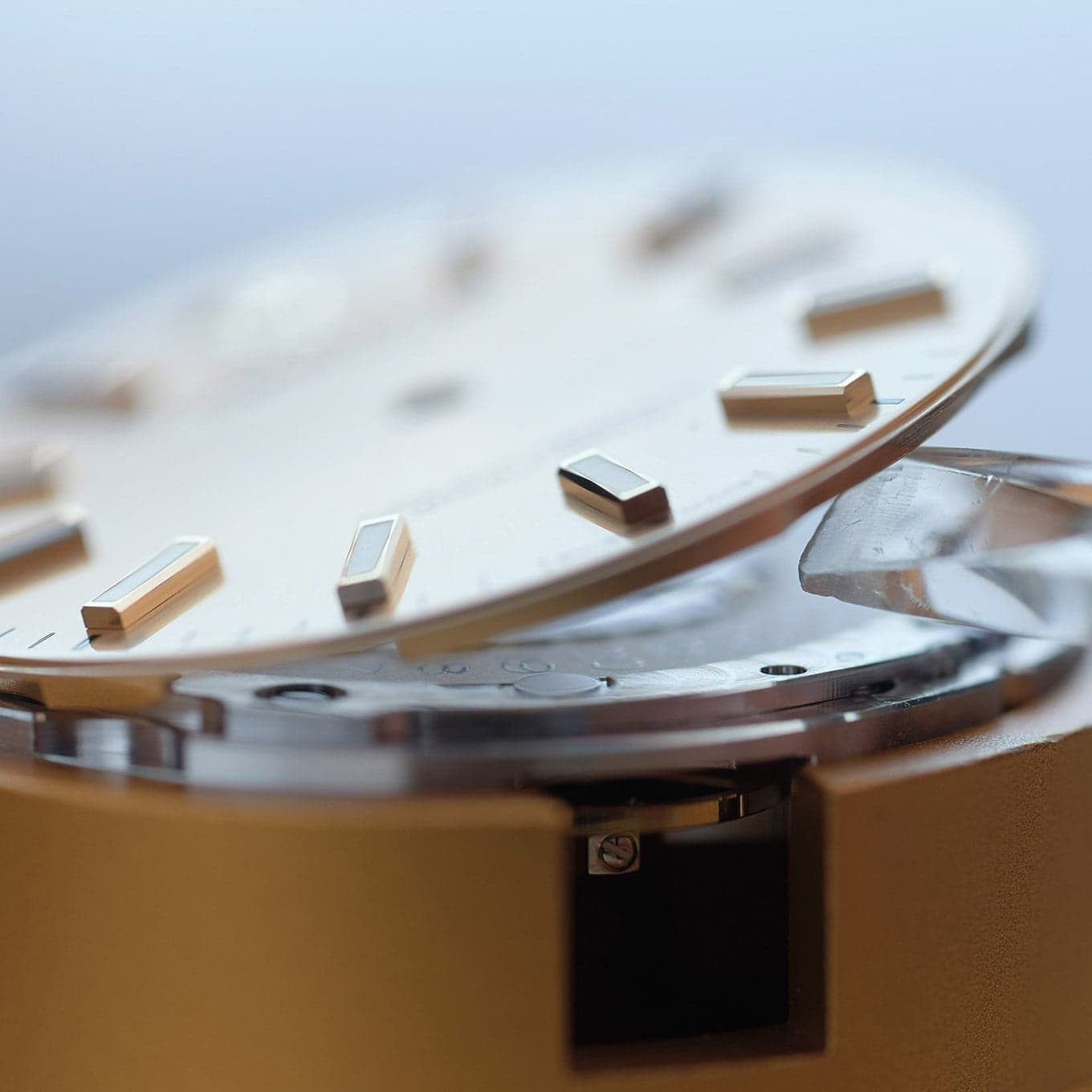 rolex-woo-hing-boutique-checkered-2 Rolex-Servicing-Procedure-Preparation-For-Servicing_Portrait